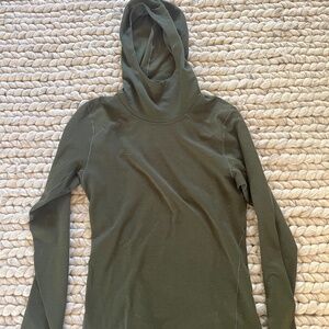 Arc’teryx motus hoodie
